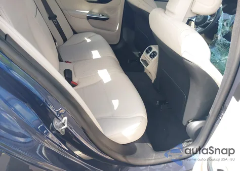 2024 Mercedes-Benz C 300 from USA, damaged, VIN W1KAF4GB9RR219846